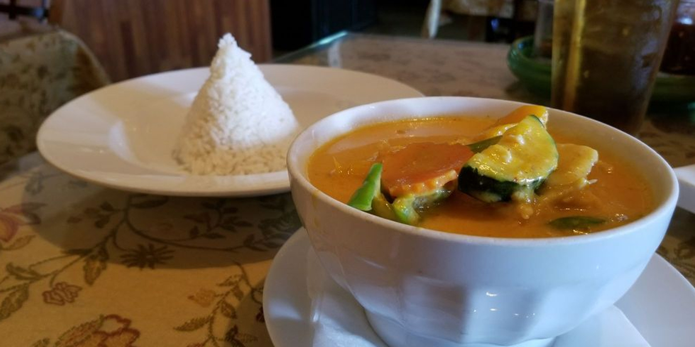 Delicious Rice Bowl and Curry Bowl from Lynns Thai Restaurant